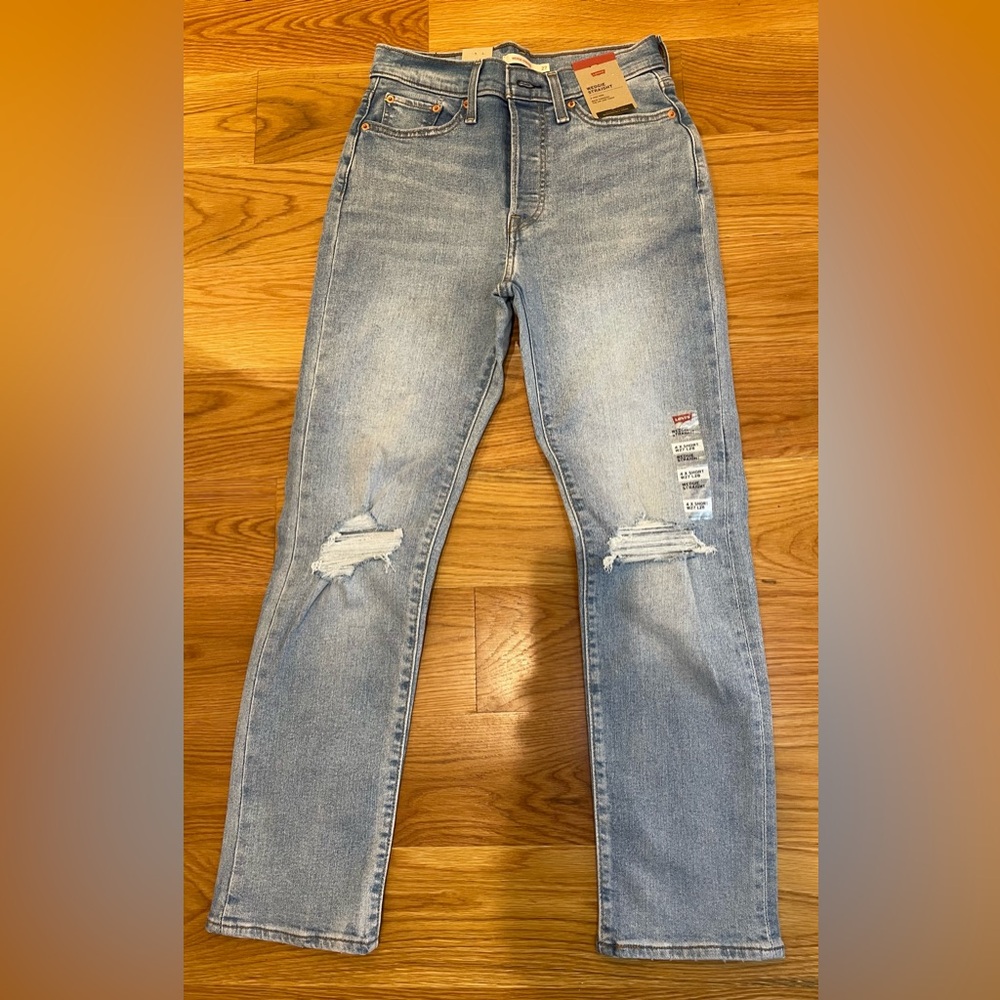 NWT Levi’s Wedgie Straight Women’s Jeans – W27 / L28